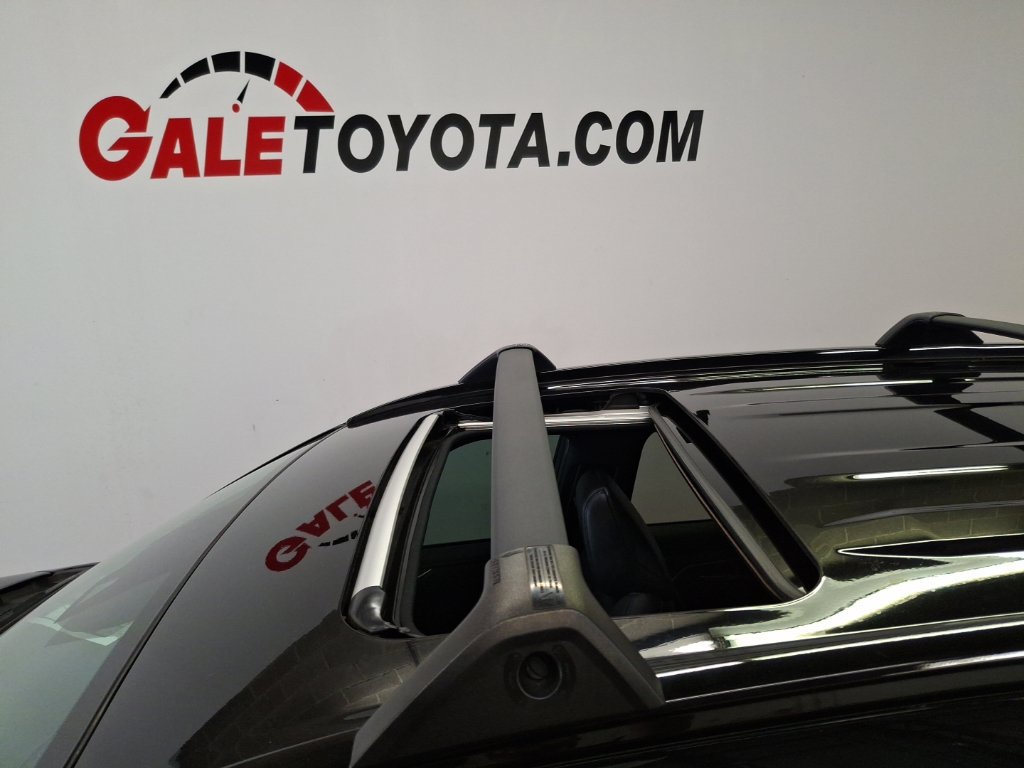 Used 2019 Toyota RAV4 XSE w/ XSE Weather Package AWD/4WD image 8