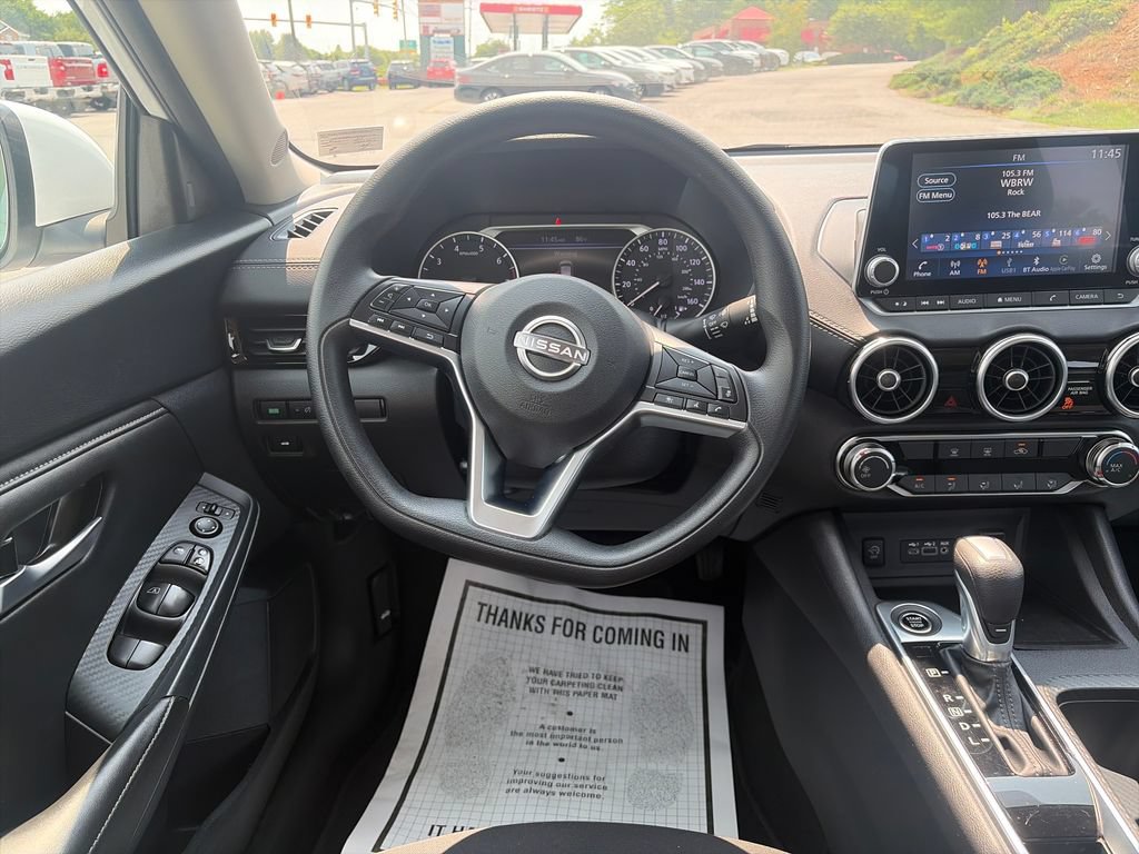 Used 2025 Nissan Sentra SV FWD image 14