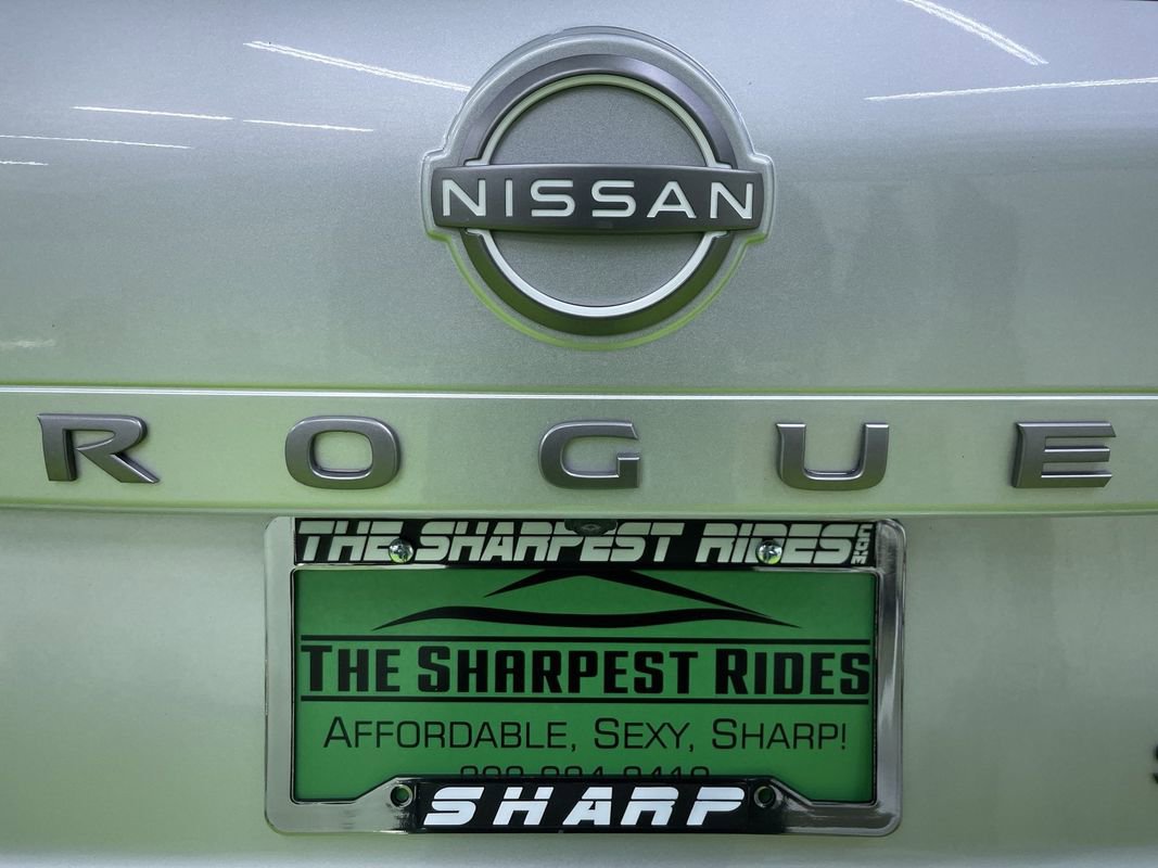 Used 2024 Nissan Rogue SV image 12