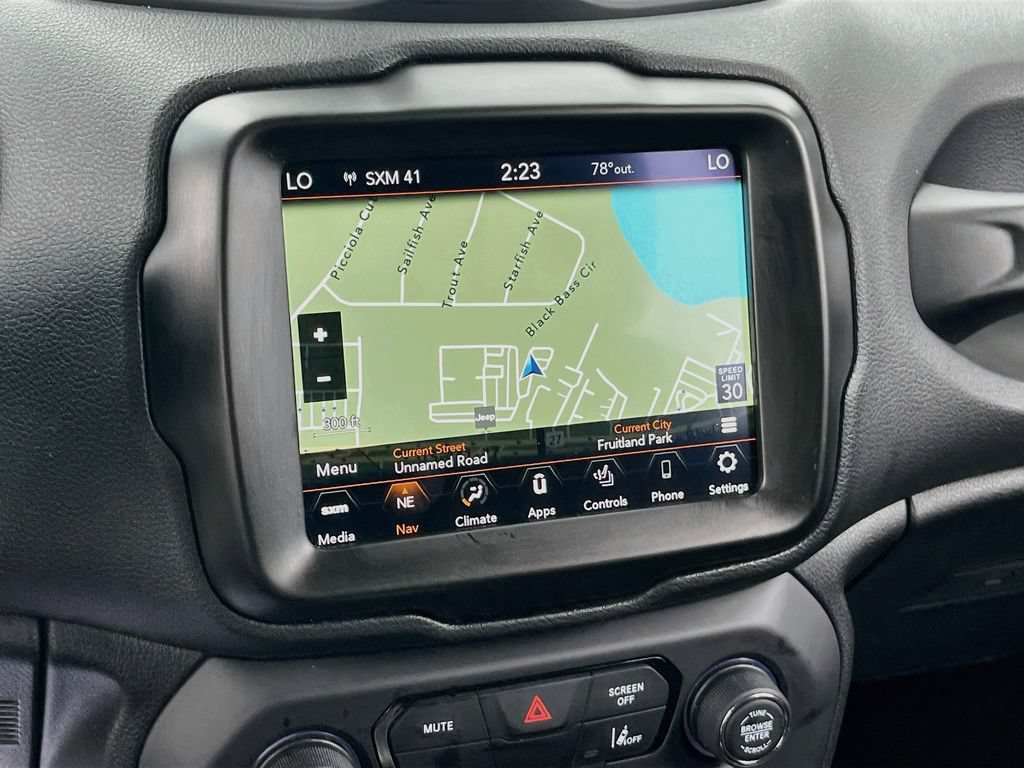 Used 2023 Jeep Renegade Latitude w/ Premium Group AWD/4WD image 13