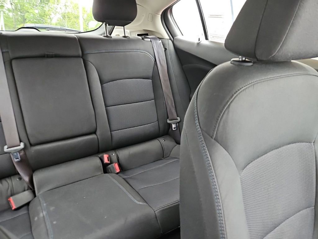 Used 2017 Chevrolet Cruze LT w/ Convenience Package FWD image 14
