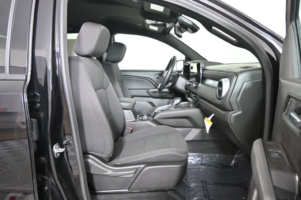 Used 2026 Chevrolet Colorado LT w/ Advanced Trailering Package AWD/4WD image 14