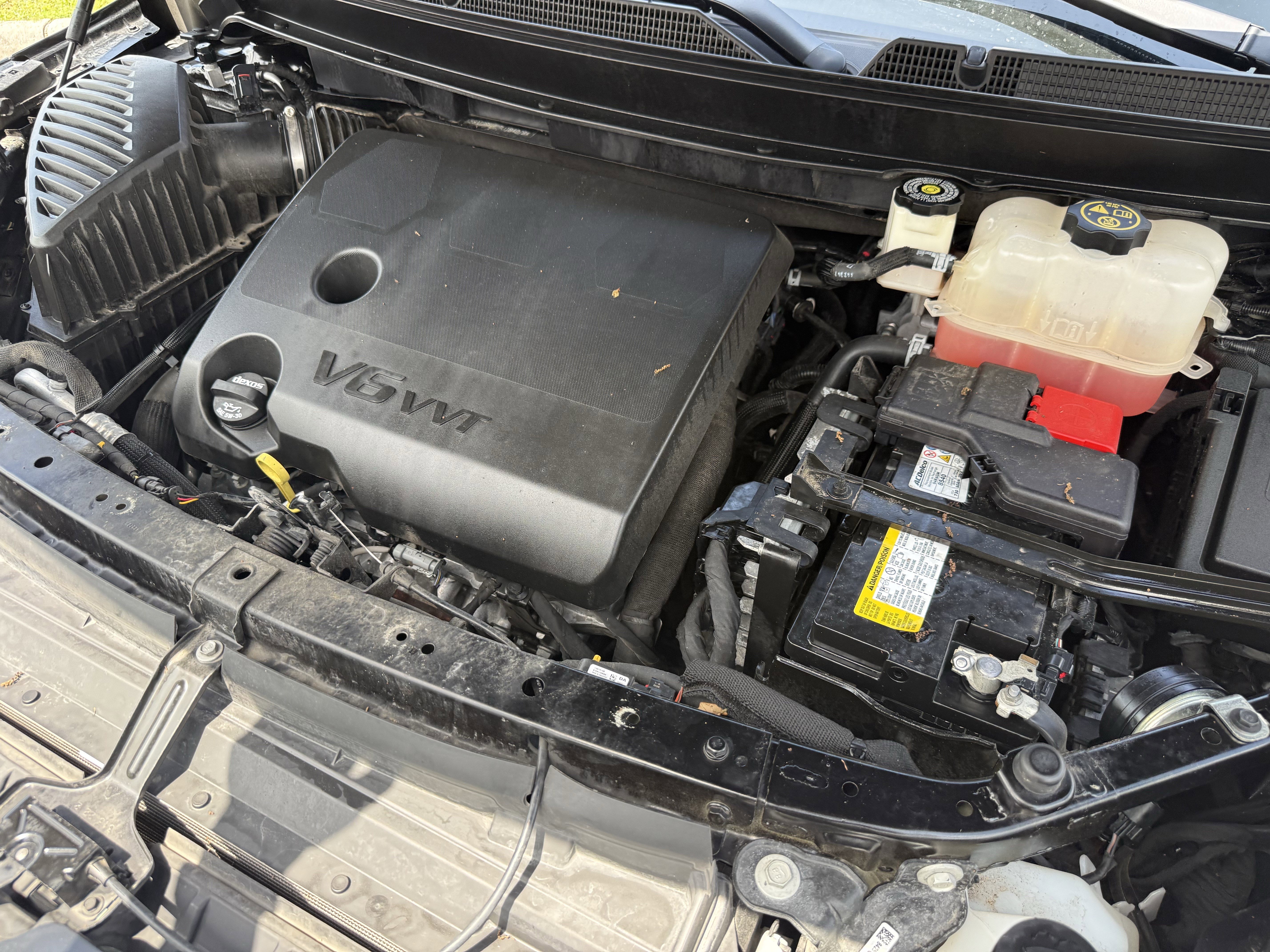 Used 2023 Buick Enclave Essence w/ Sport Touring Edition FWD image 34