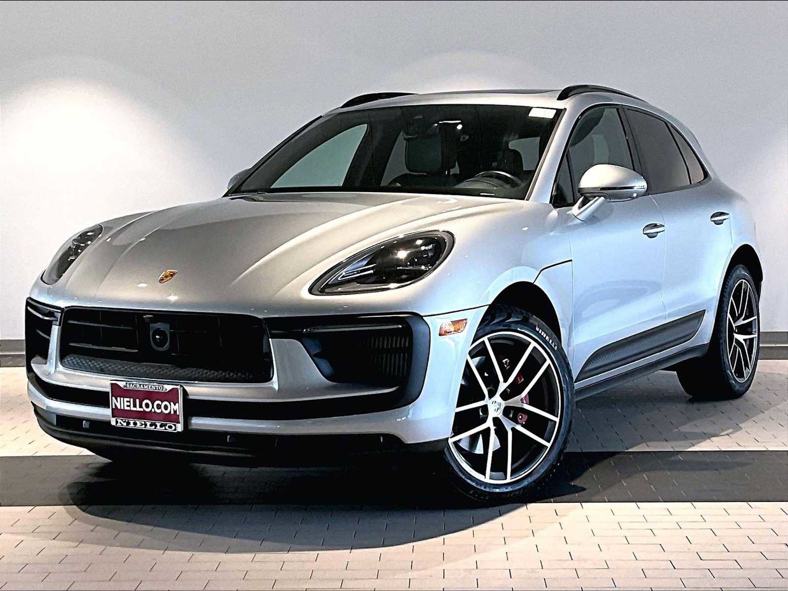 Used 2024 Porsche Macan S video 1