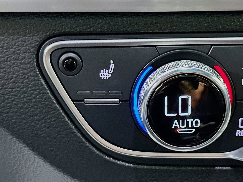 Used 2020 Audi SQ5 Premium Plus w/ Premium Plus Package AWD/4WD image 22