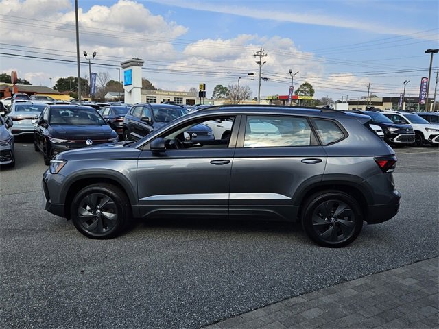 Used 2025 Volkswagen Taos S image 4