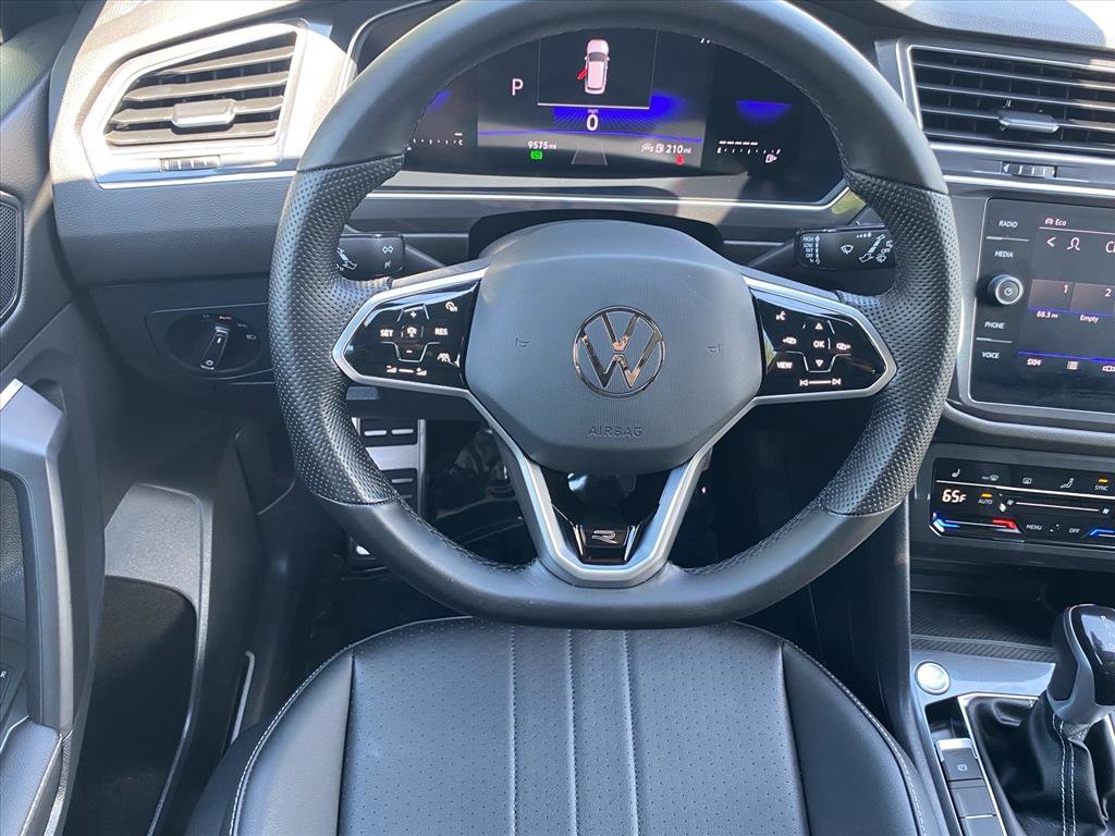 Certified 2023 Volkswagen Tiguan SE R-Line AWD/4WD image 7