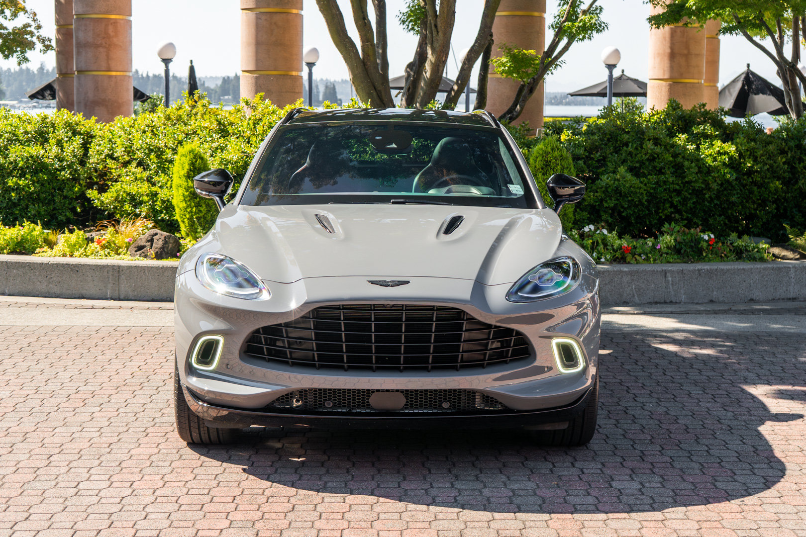 Used 2022 Aston Martin DBX AWD/4WD image 6