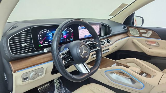 Used 2024 Mercedes-Benz GLS 450 4MATIC image 19