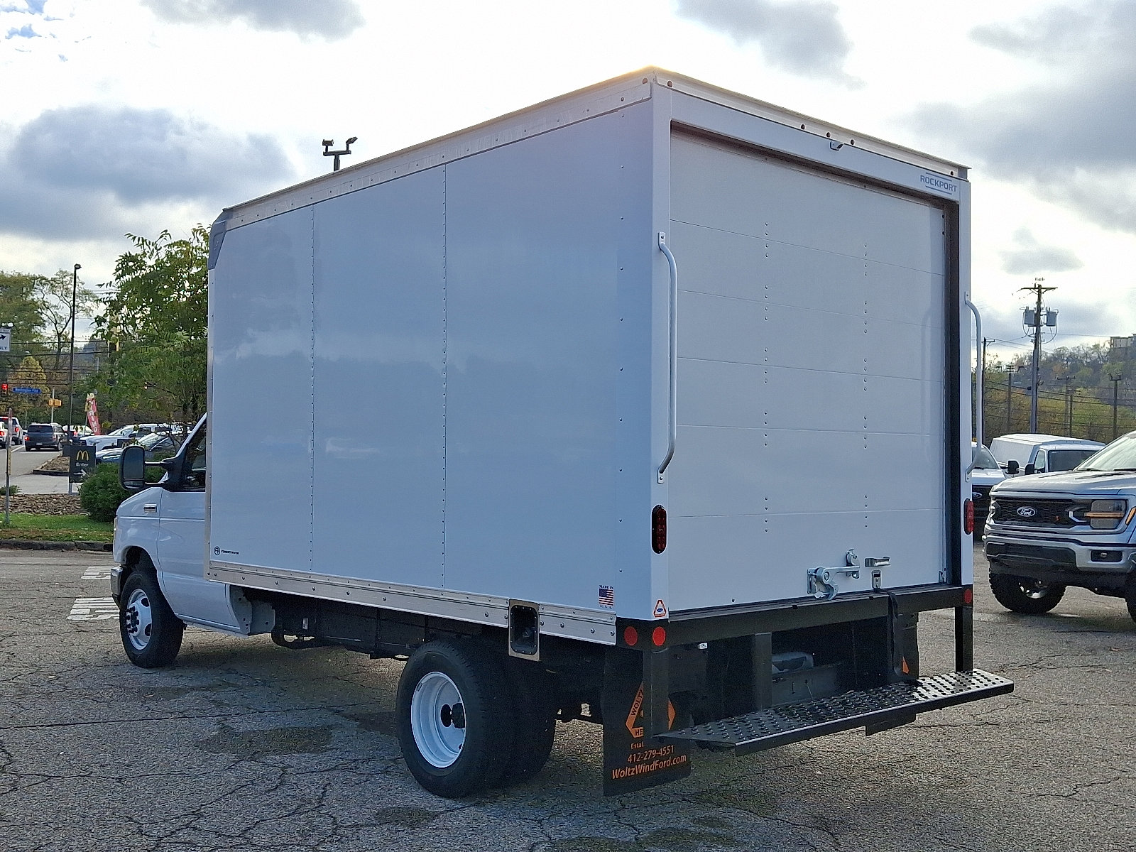 New 2026 Ford E-350 and Econoline 350 Super Duty w/ Power Equipment Group image 4