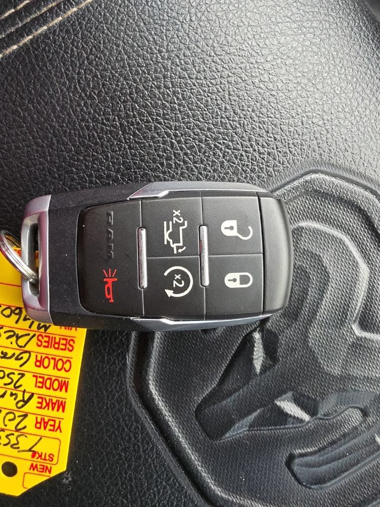 Used 2021 RAM 2500 Laramie AWD/4WD image 16