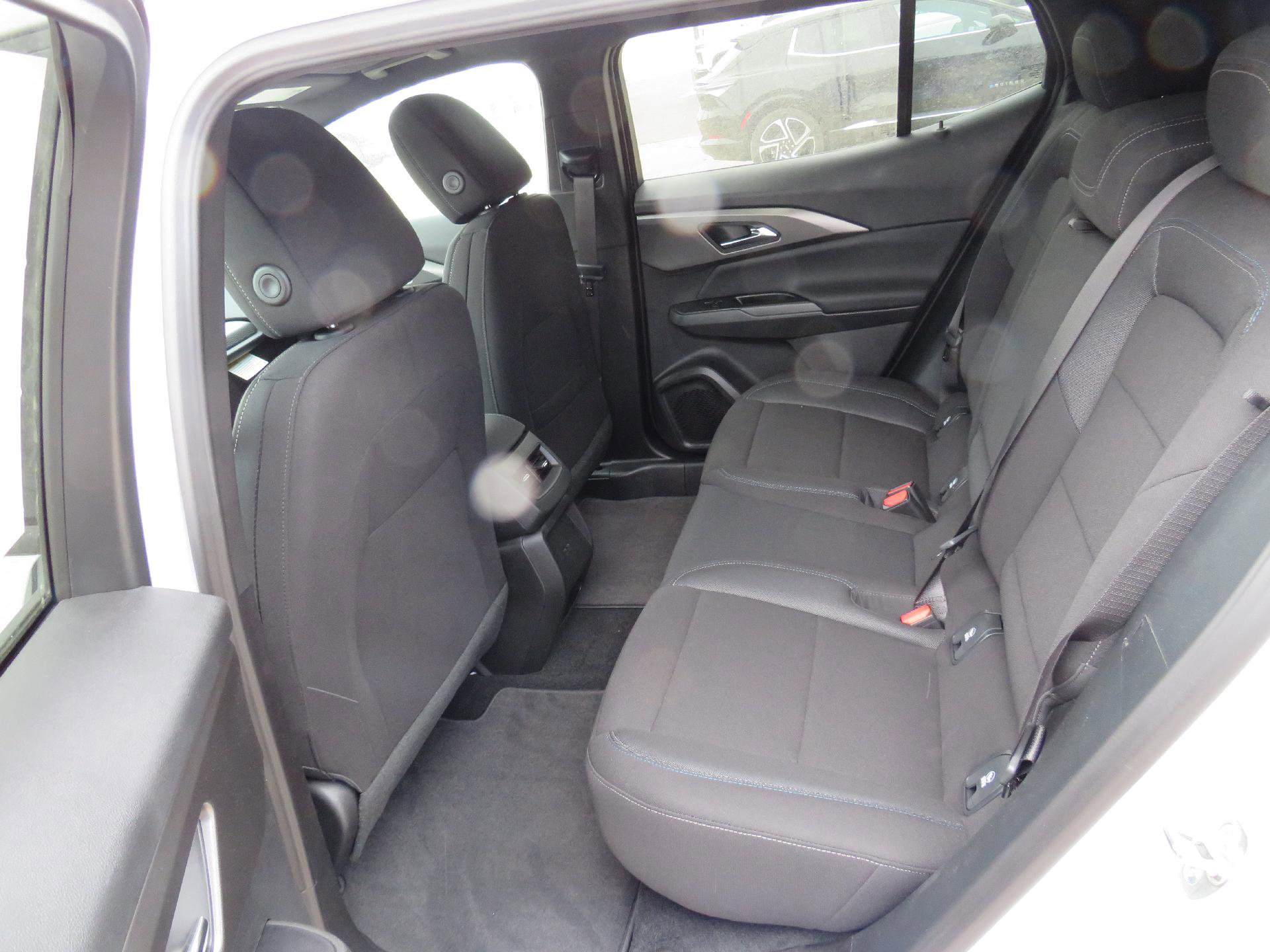 New 2026 Chevrolet Equinox EV LT image 7