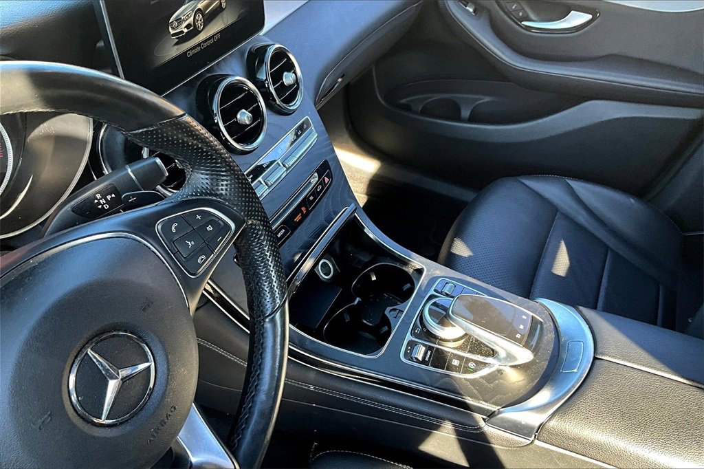 Used 2019 Mercedes-Benz GLC 300 4MATIC w/ Multimedia Package image 13