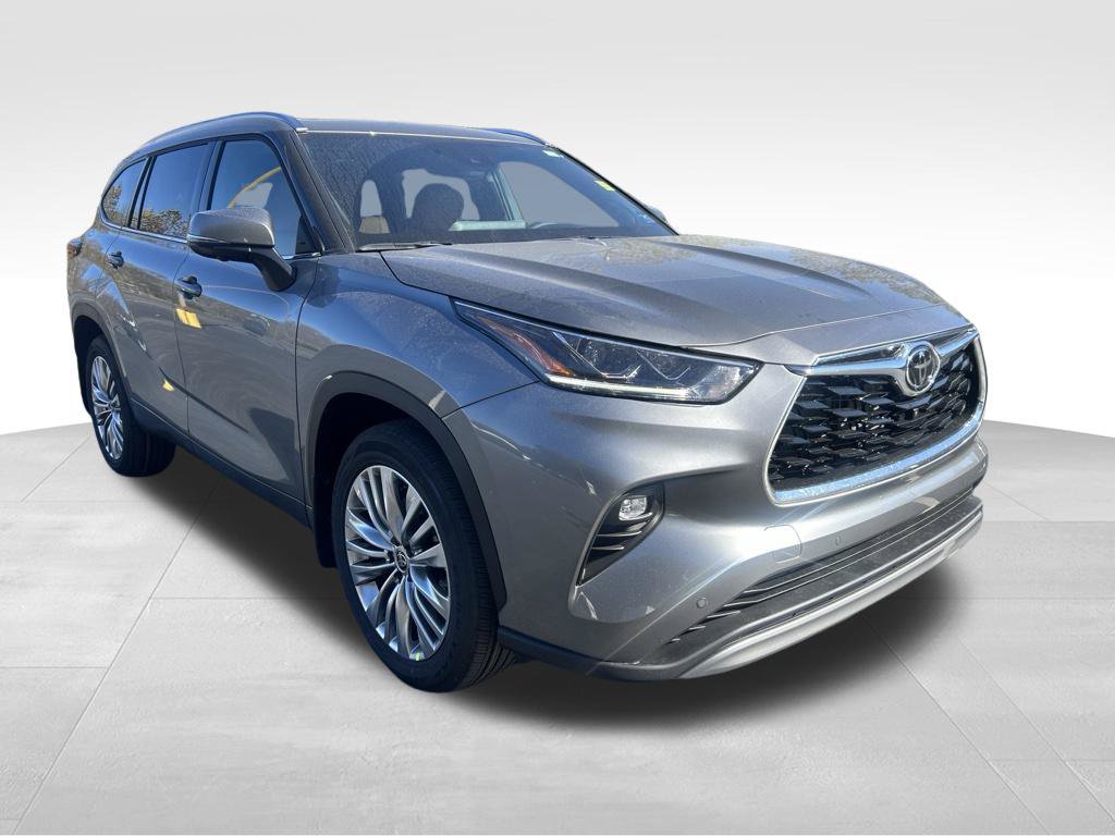 New 2026 Toyota Highlander Platinum AWD/4WD image 7