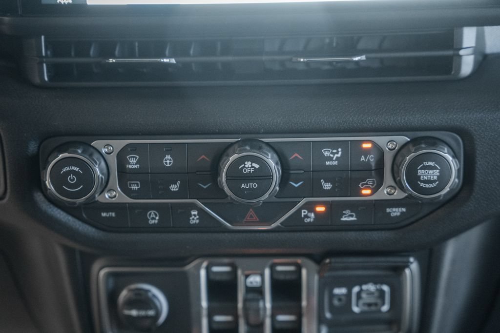 New 2026 Jeep Gladiator Sport AWD/4WD image 24