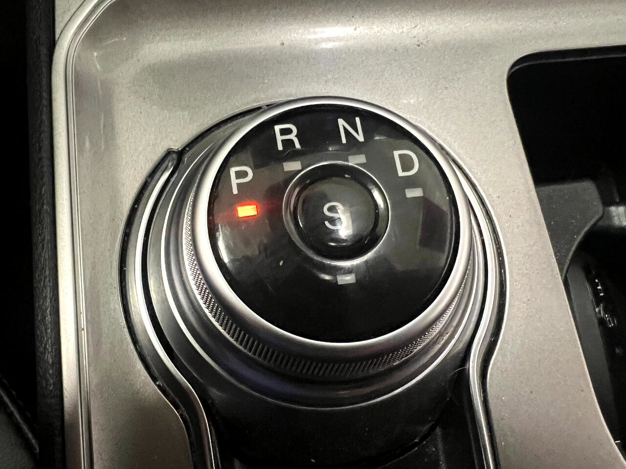 Used 2024 Ford Edge SEL image 51