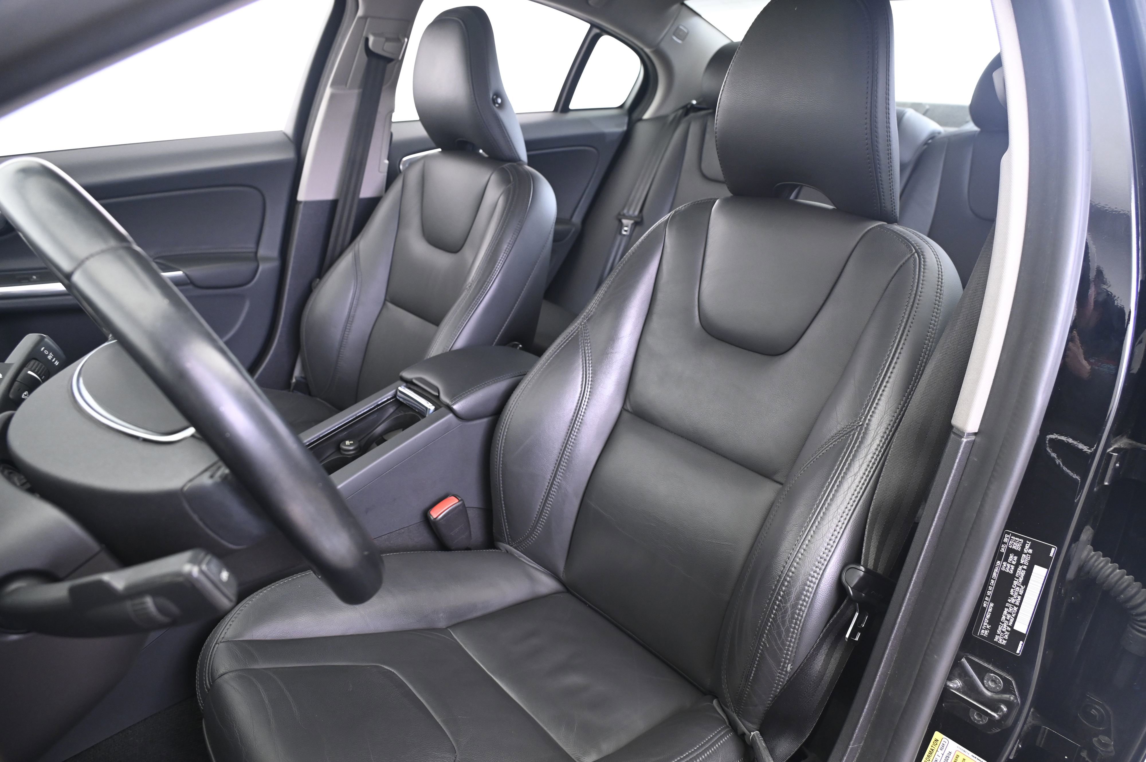 Used 2013 Volvo S60 T5 image 5