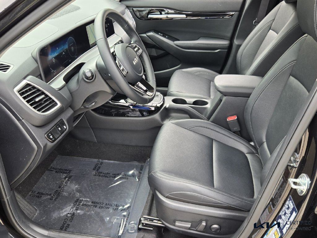 Certified 2025 Kia Seltos EX FWD image 10