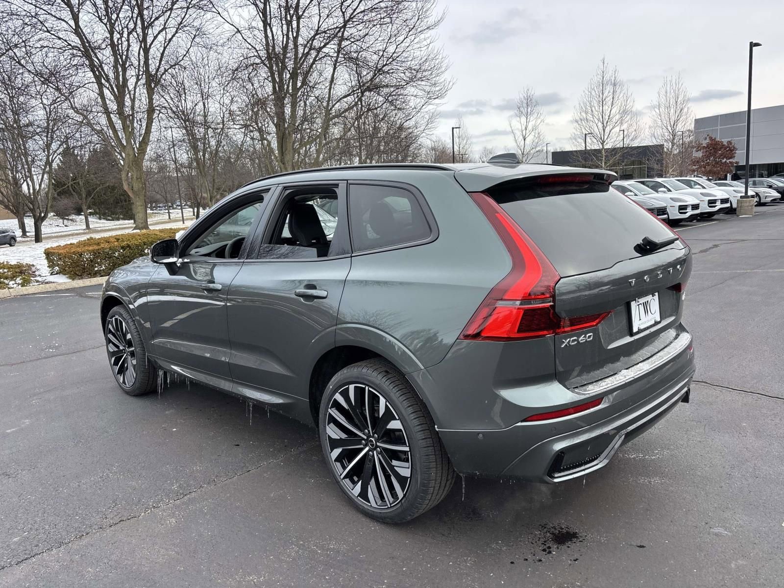 New 2026 Volvo XC60 B5 Ultra w/ Protection Package Premier image 5