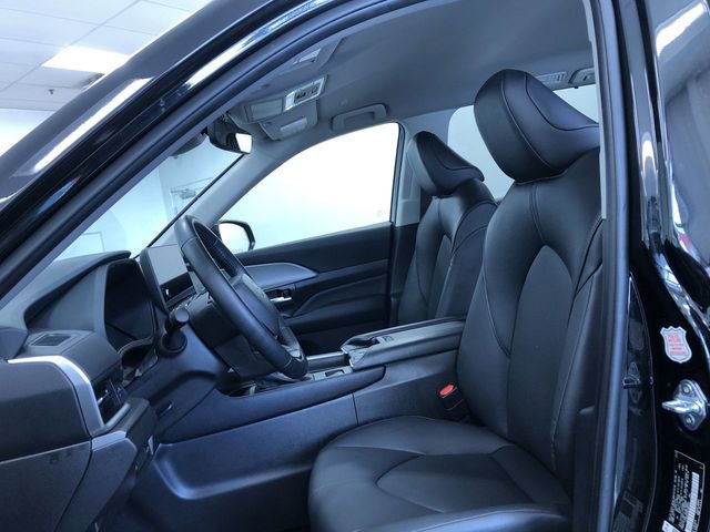 Used 2025 Toyota Grand Highlander AWD image 20