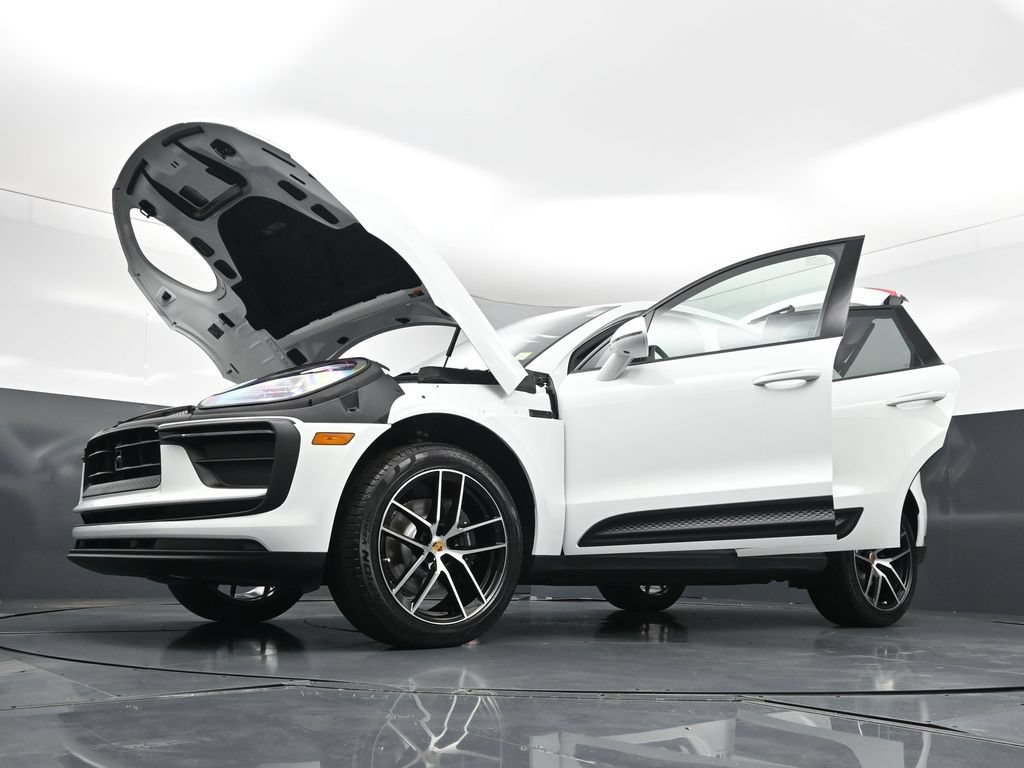 New 2026 Porsche Macan AWD/4WD image 34