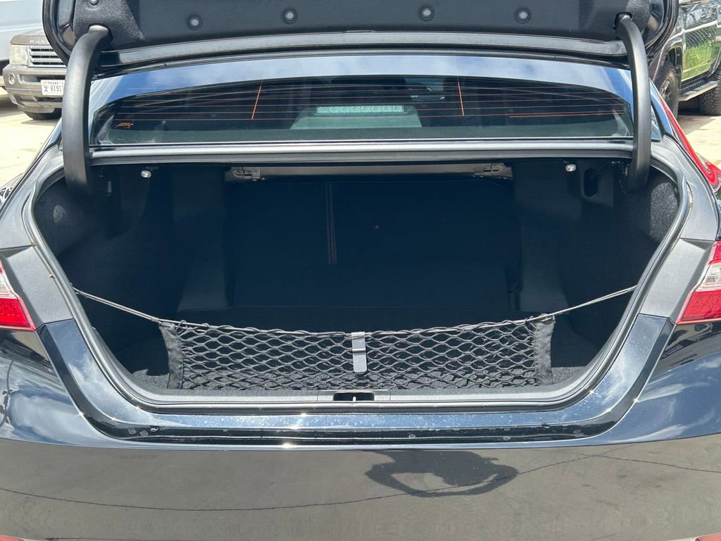 Used 2019 Toyota Camry XSE FWD image 13