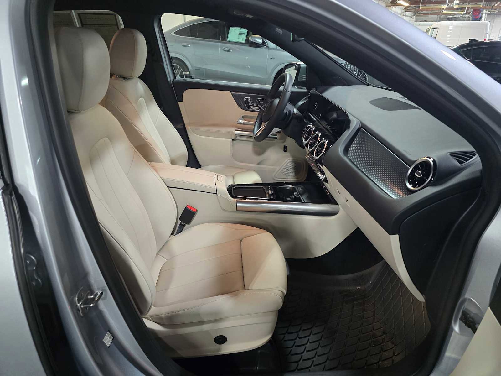 Certified 2026 Mercedes-Benz GLA 250 4MATIC image 12