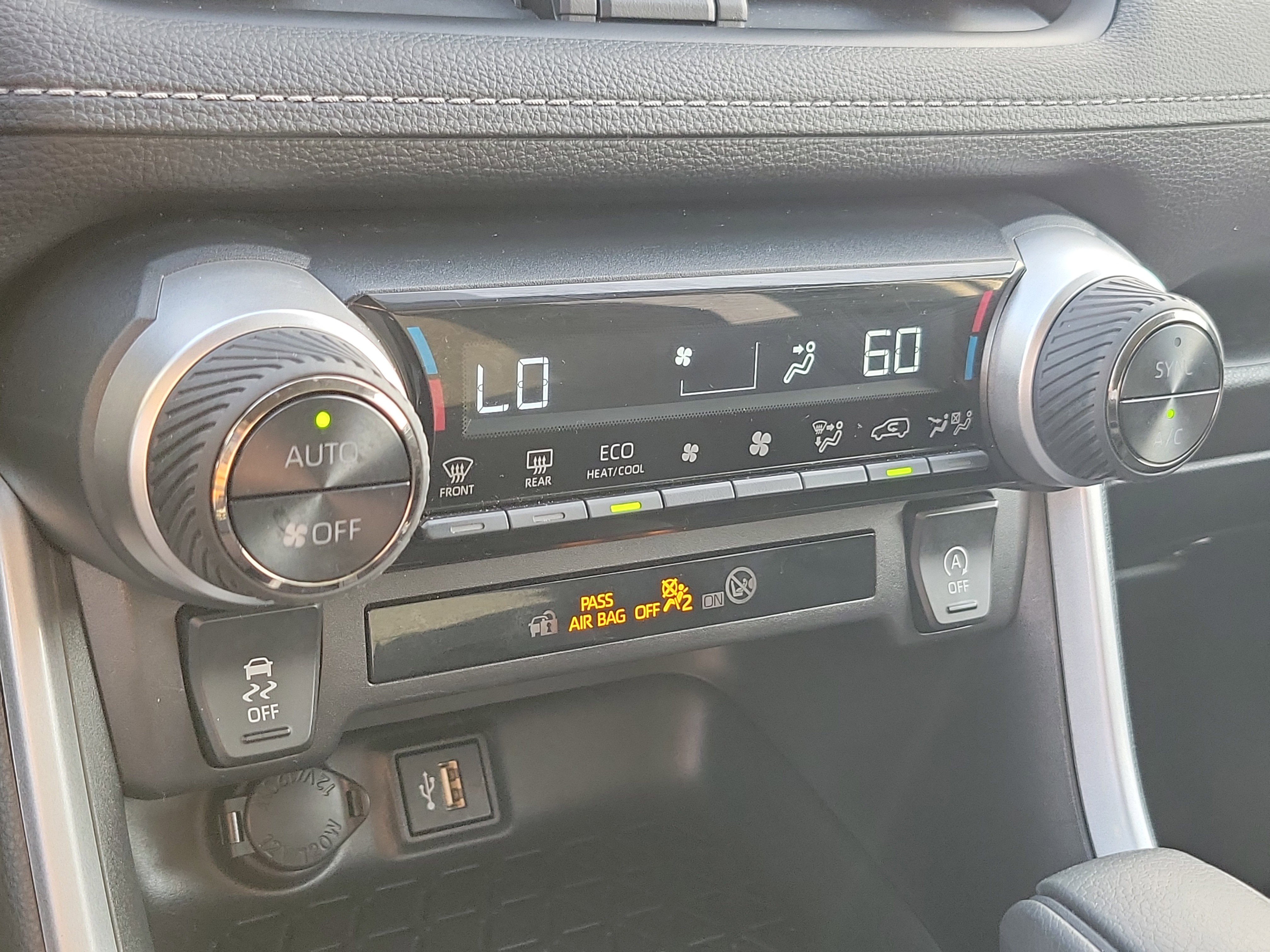 Certified 2025 Toyota RAV4 XLE AWD/4WD image 30