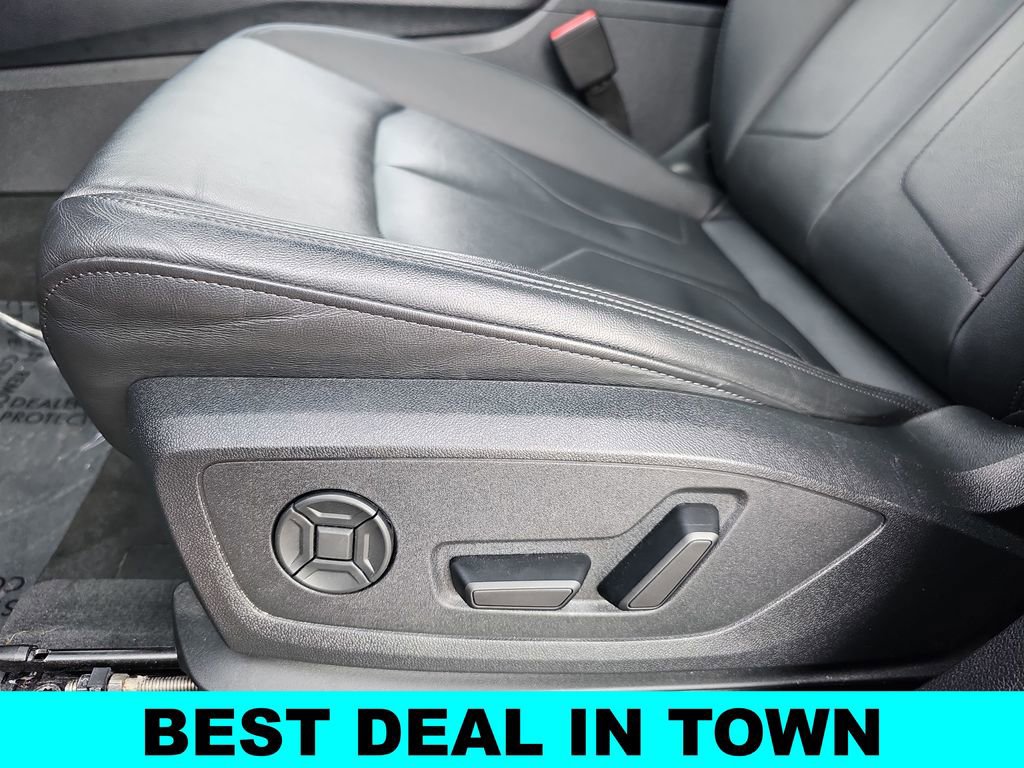 Used 2025 Audi Q3 2.0T Premium image 28