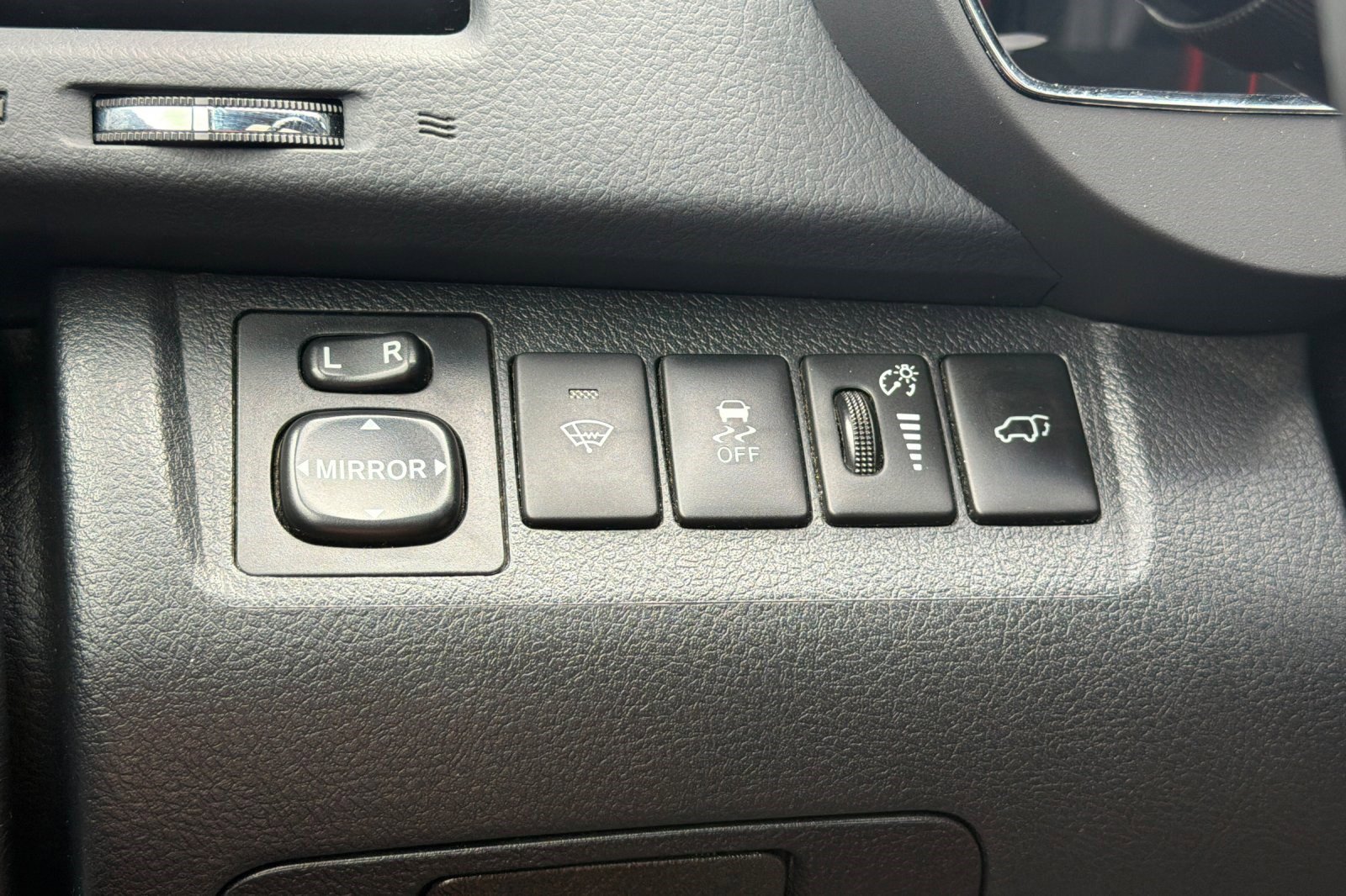 Used 2013 Toyota Highlander SE AWD/4WD image 34
