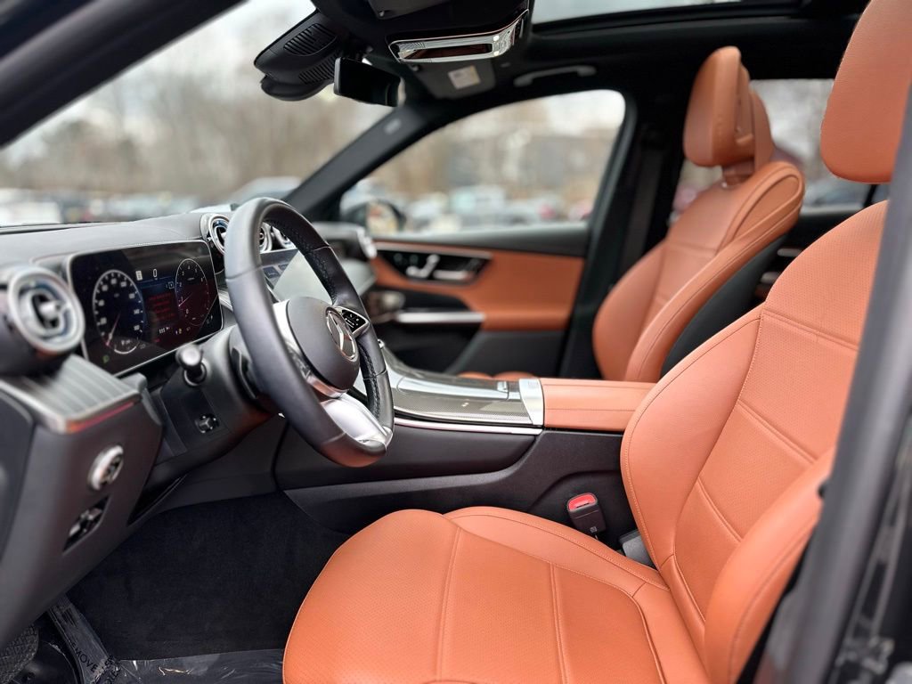 Used 2023 Mercedes-Benz GLC 300 4MATIC image 13