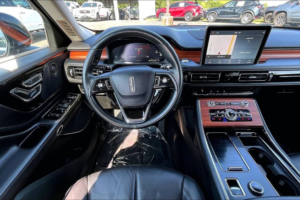 Used 2024 Lincoln Aviator Reserve AWD/4WD image 10