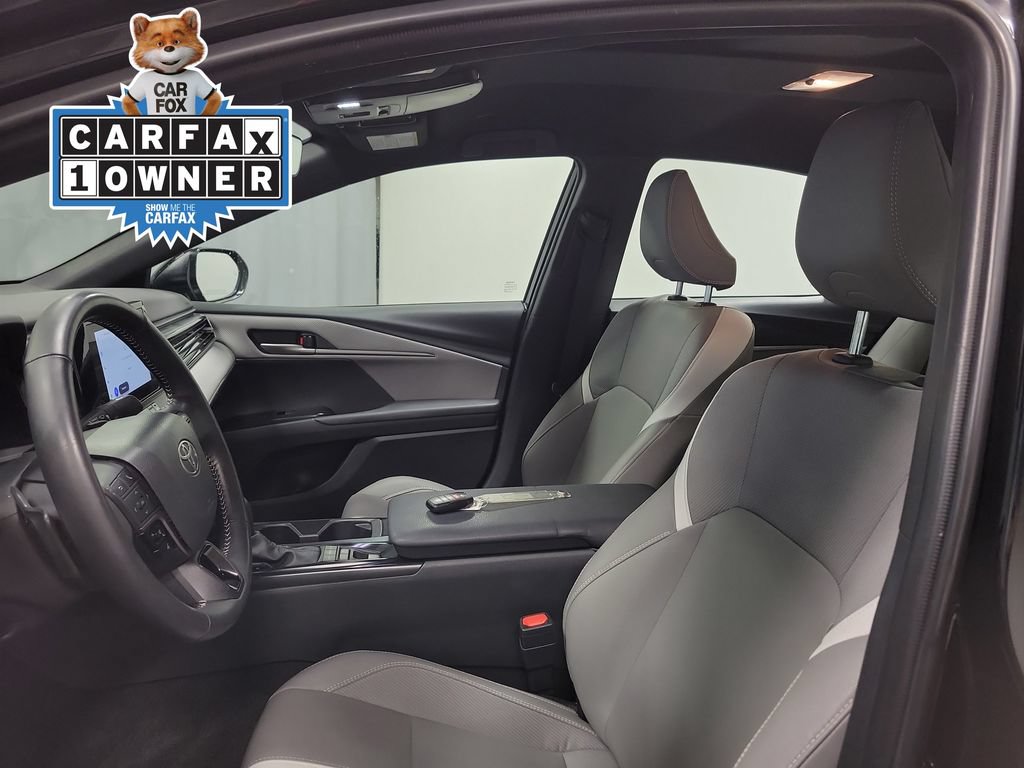 Used 2026 Toyota Camry SE w/ Convenience Package FWD image 15