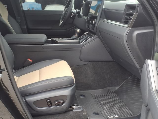 Used 2025 Lexus GX 550 AWD/4WD image 14