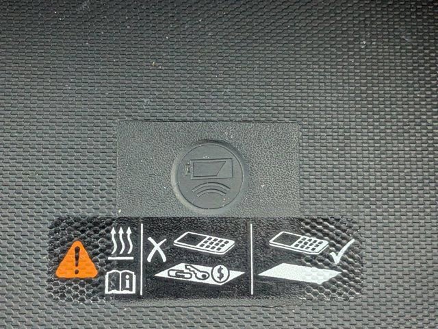 Used 2024 Chevrolet Suburban Premier AWD/4WD image 23