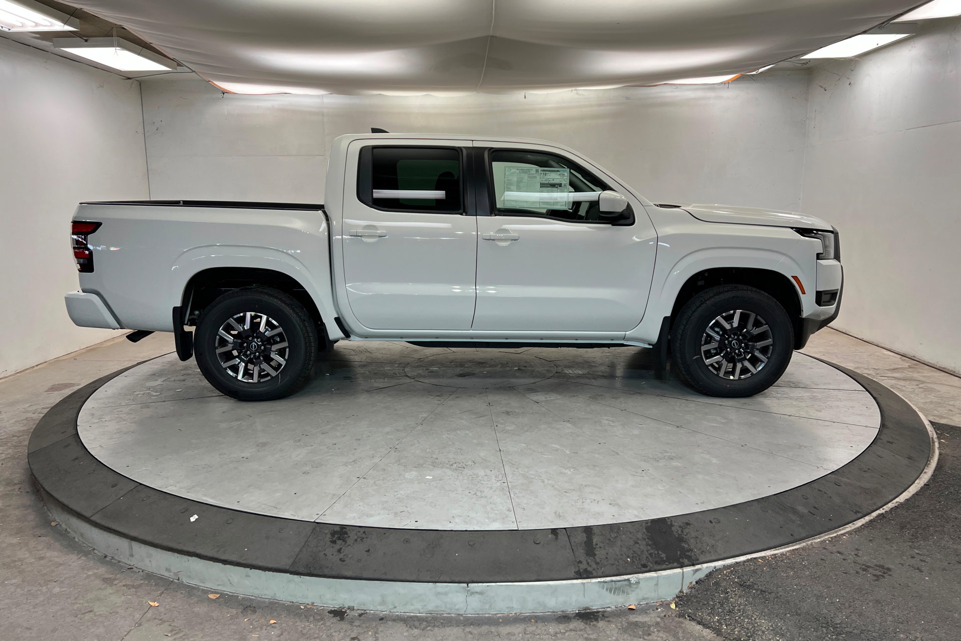 New 2026 Nissan Frontier SV w/ Tow Package image 6