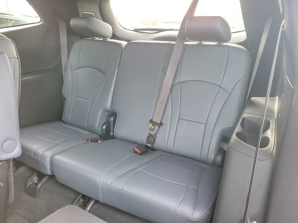 Certified 2024 Buick Enclave Premium AWD/4WD image 9