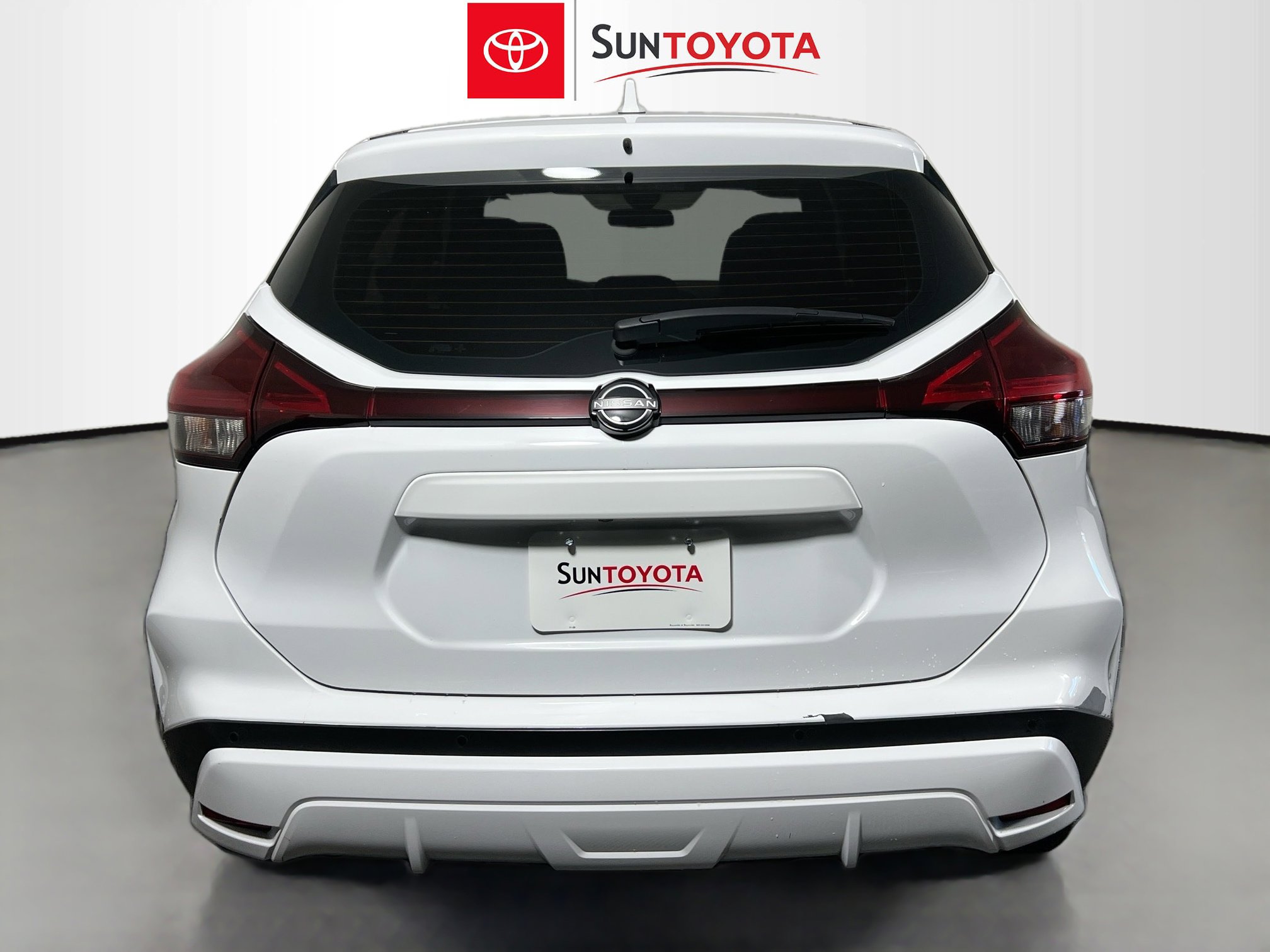 Used 2023 Nissan Kicks S image 5