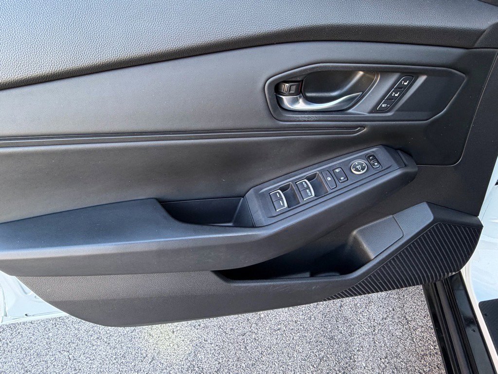 Used 2023 Honda Accord EX-L image 13