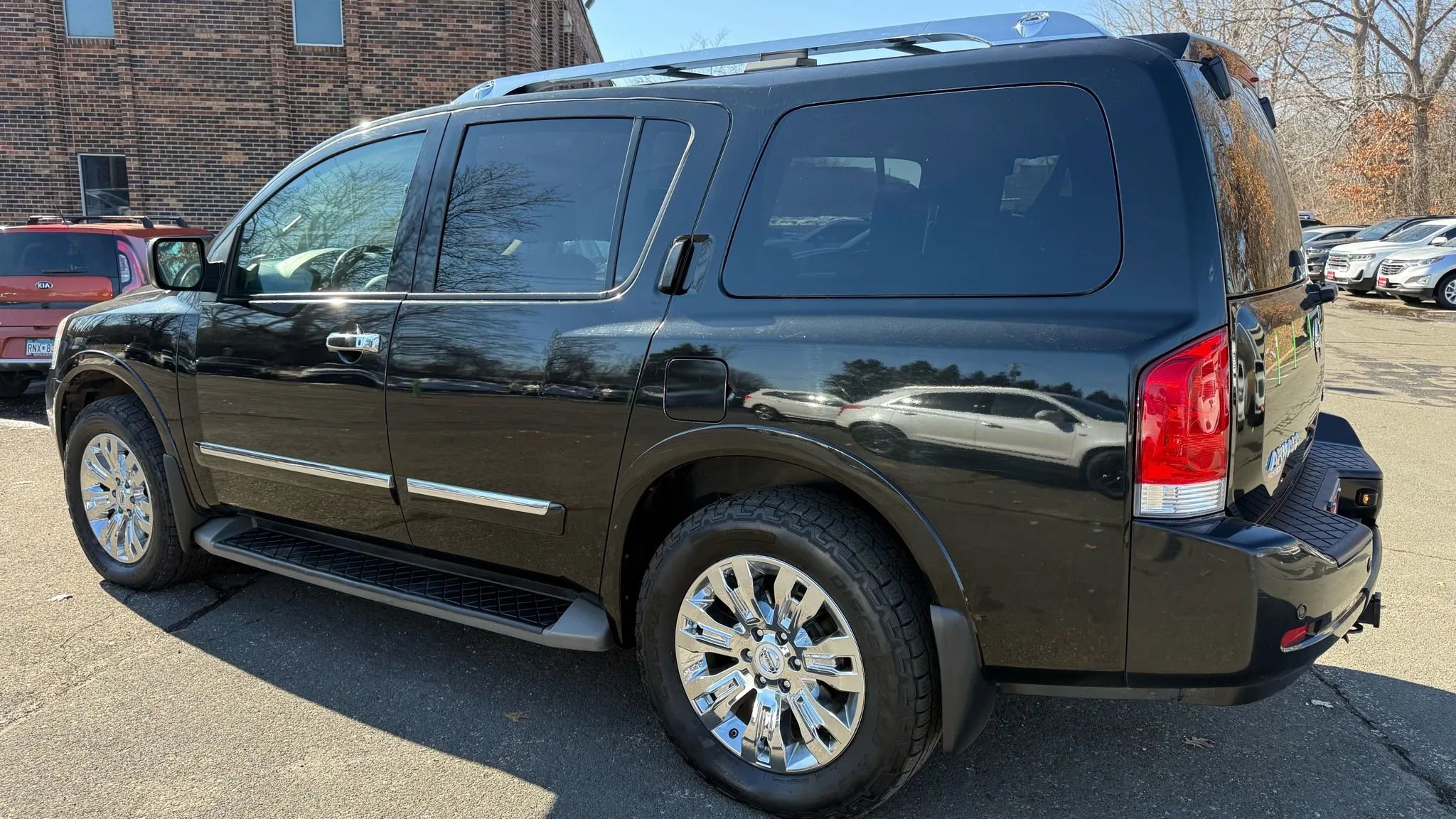 Used 2015 Nissan Armada Platinum w/ 2nd Row Captain Seat Package image 6