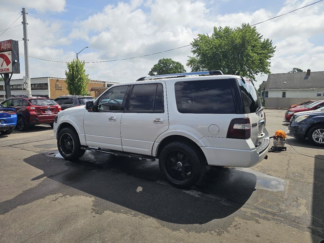 Used 2013 Ford Expedition Limited AWD/4WD image 7