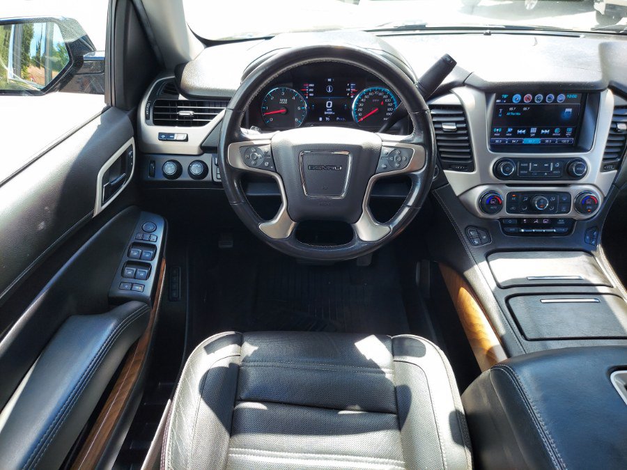 Used 2020 GMC Yukon XL Denali w/ Open Road Package AWD/4WD image 10