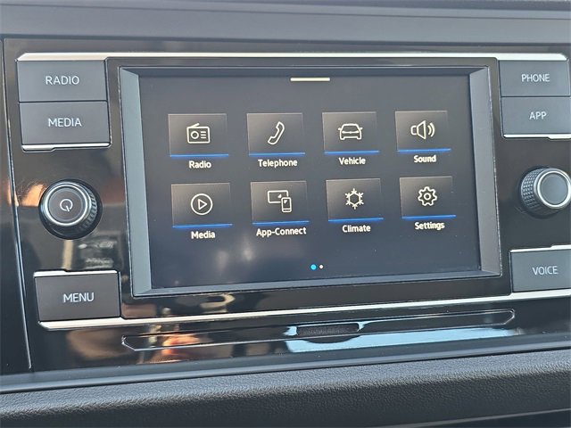 Used 2022 Volkswagen Jetta SE image 23