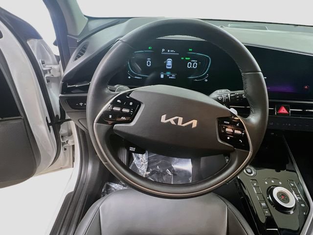 Certified 2023 Kia Niro EX FWD image 11