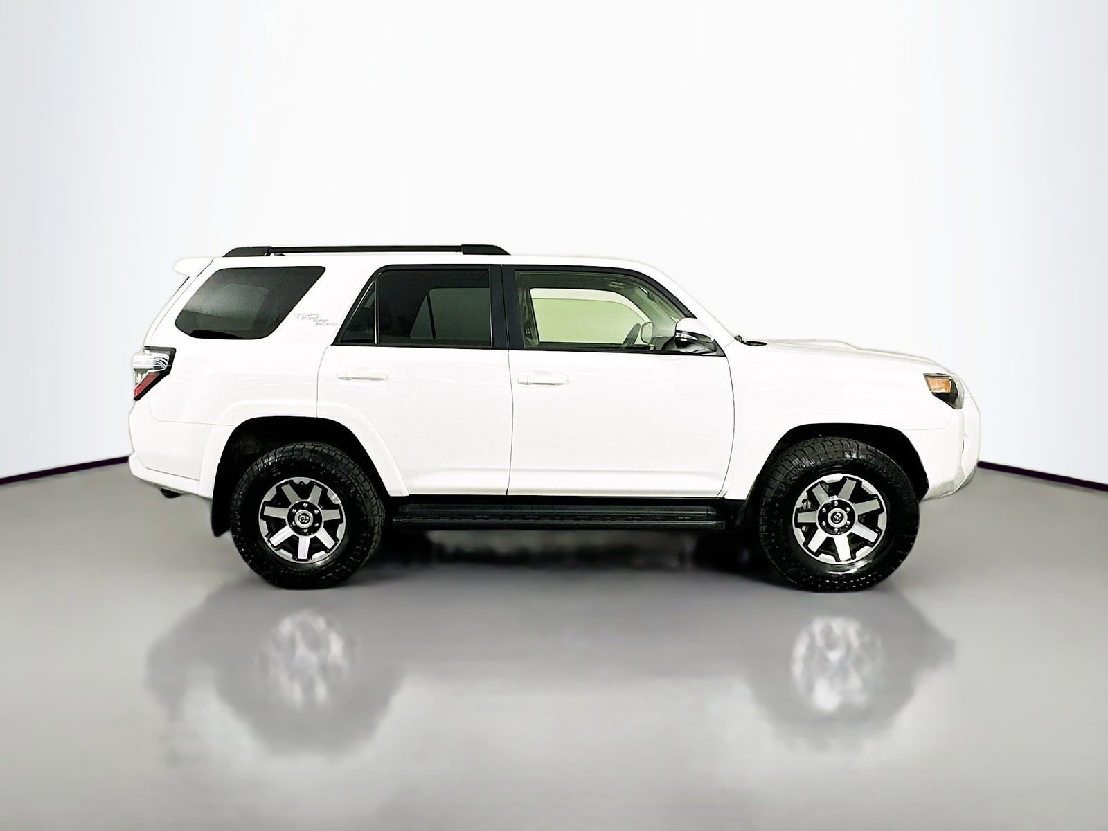 Certified 2023 Toyota 4Runner TRD Off-Road Premium AWD/4WD image 8