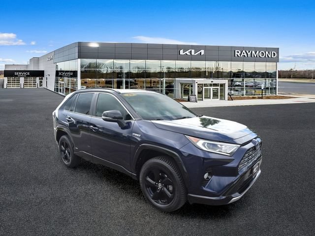 Used 2019 Toyota RAV4 XSE w/ XSE Weather Package AWD/4WD image 10