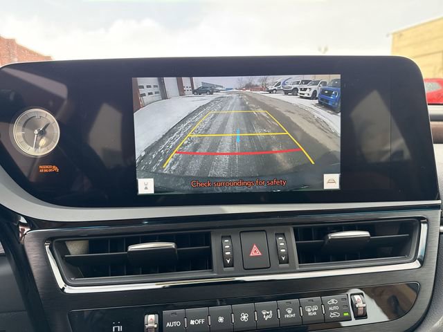 Used 2024 Lexus ES 300h w/ Premium Package image 25