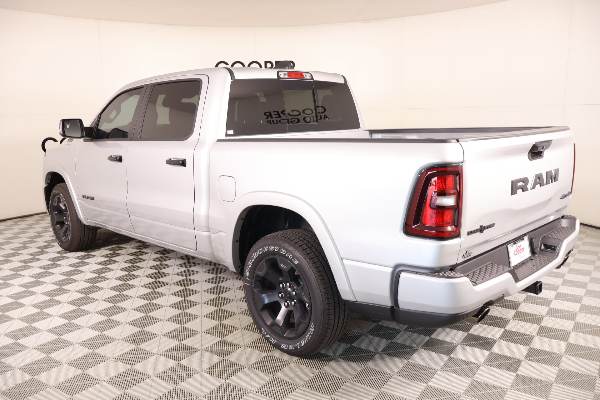 New 2026 RAM 1500 4x4 Crew Cab image 23