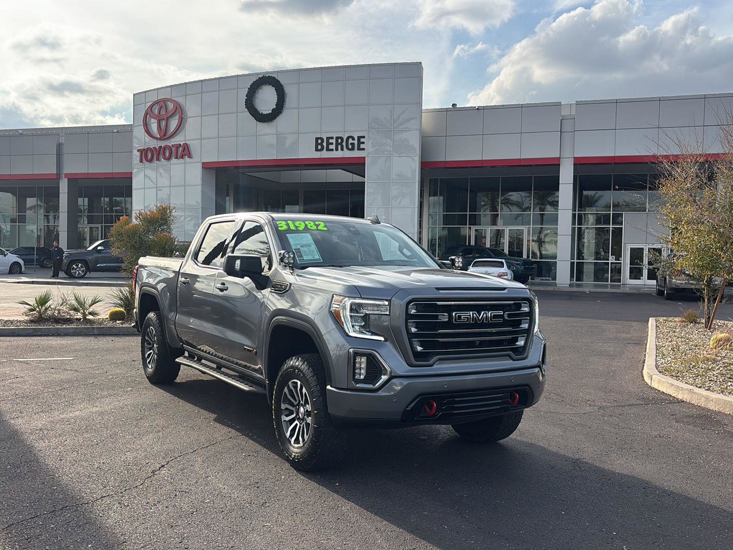 Used 2021 GMC Sierra 1500 AT4 w/ Technology Package