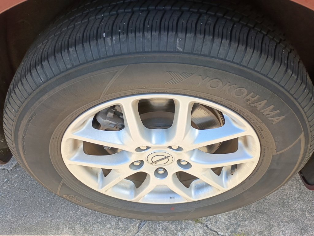 Certified 2023 Chrysler Voyager LX FWD image 12